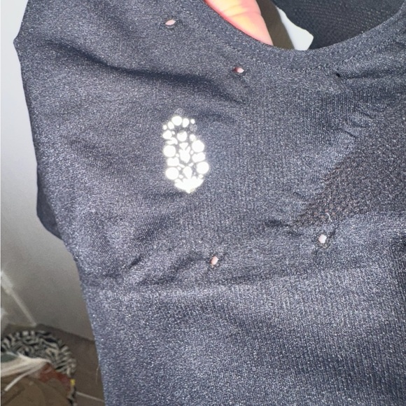 FREE PEOPLE BREATHABLE MESH SEAMLESS YOGA LIMBER CROP TOP BLACK SIZE XS/S - Picture 13 of 13